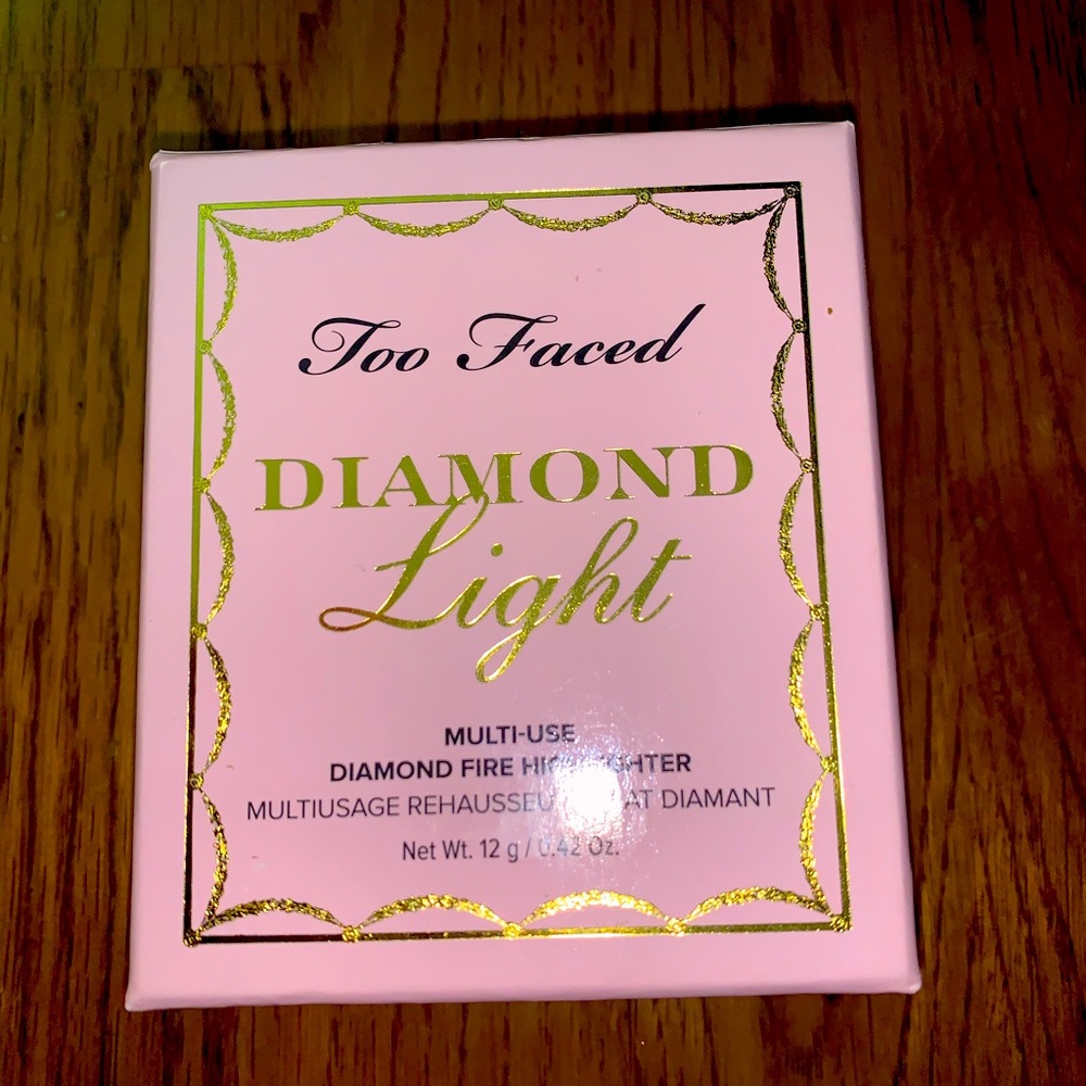 Too Faced Diamond Light Highlighter
